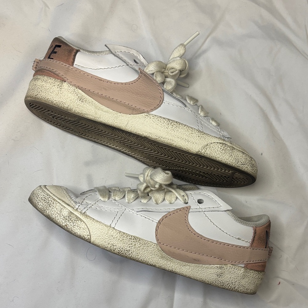 Nike White and Pink Sneakers